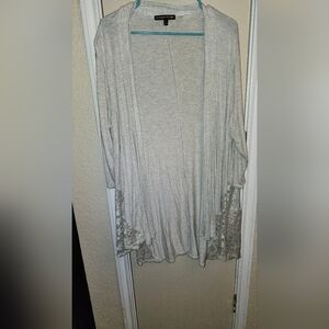 Chic Light Gray Women's Tunic with Lace Accents